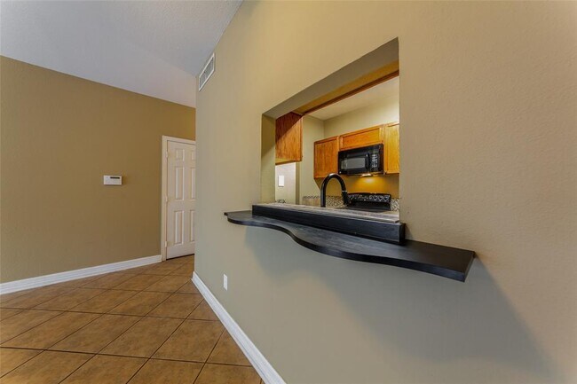 Building Photo - 368 Wilcrest Dr