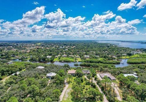 Building Photo - 1648 Bayshore Dr