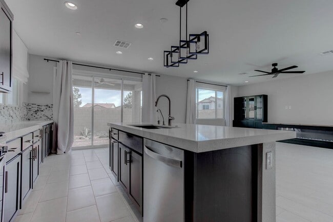 Building Photo - Stylish 3-Bed Home with Loft & EV Charger in Skye Canyon