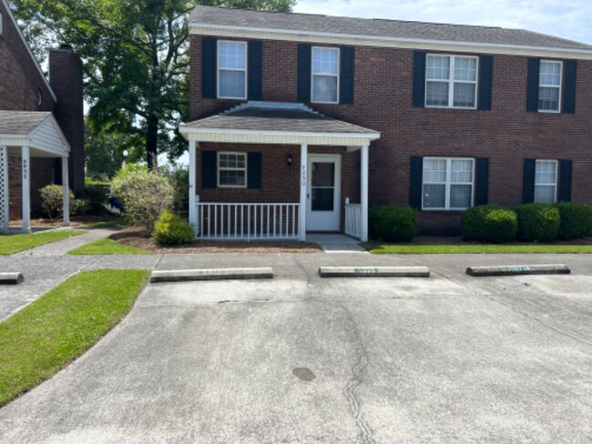 Building Photo - 5050 Lamppost Cir