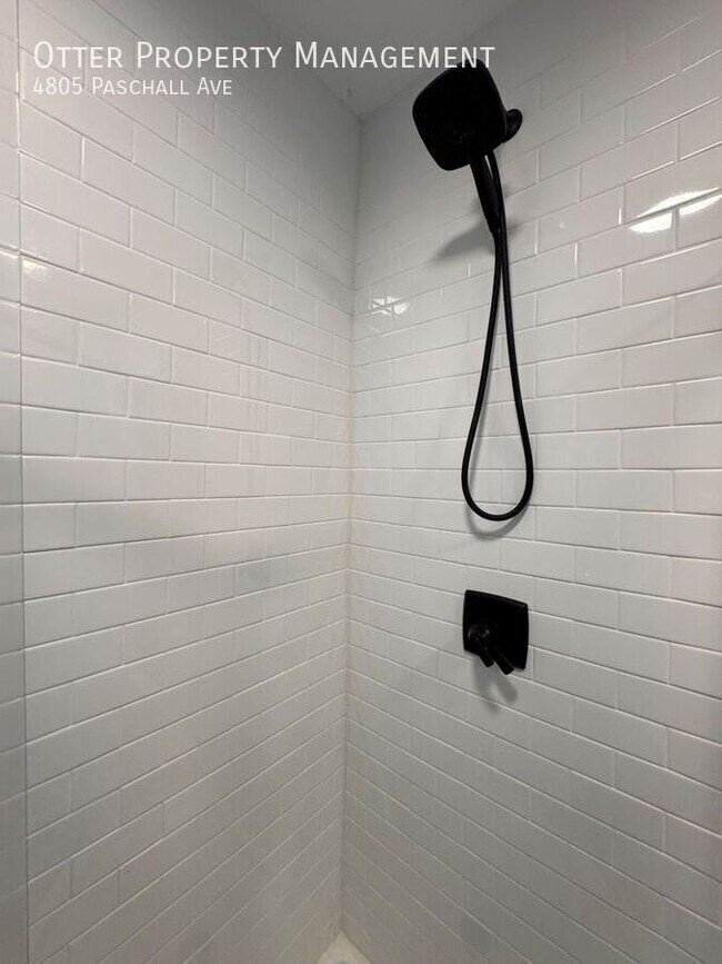 Building Photo - 4805 Paschall Ave