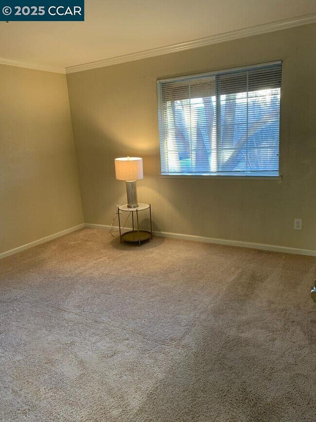 Building Photo - 460 Bollinger Canyon Ln