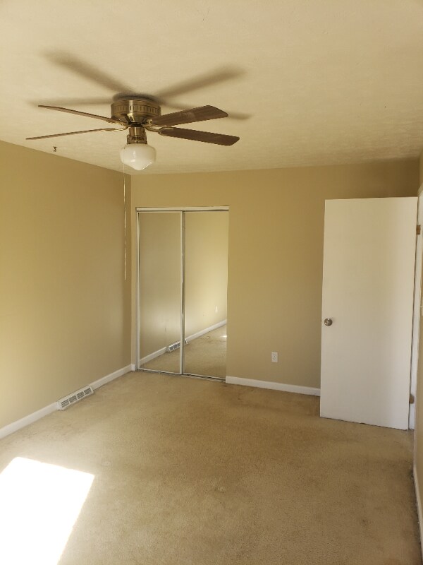 Building Photo - 6586 Liberty Bell Dr