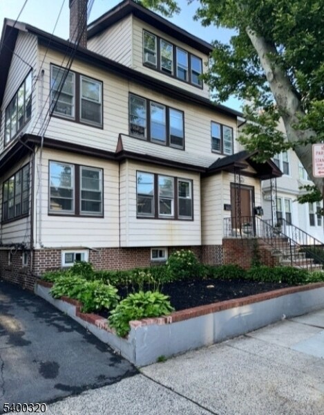 Building Photo - 51 Poe Ave