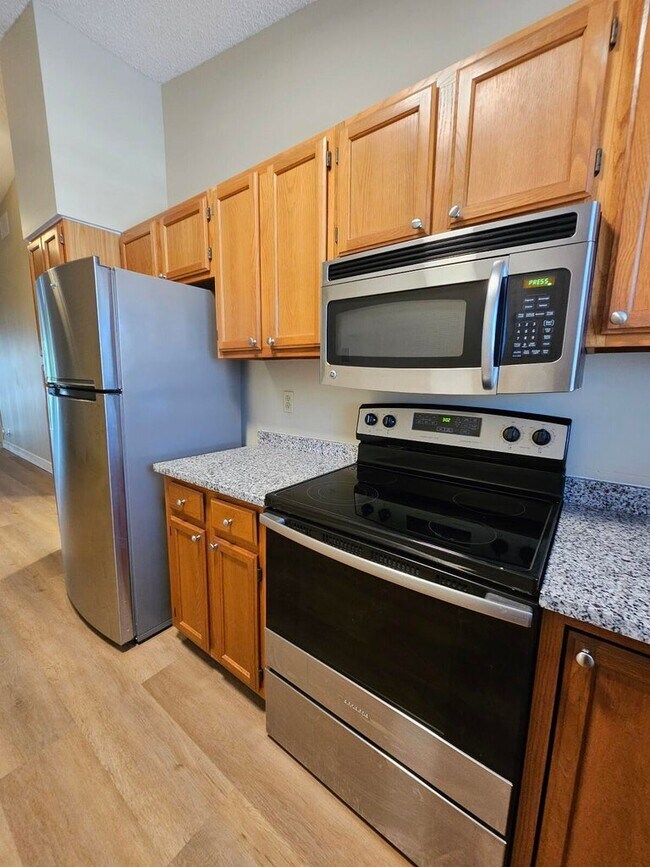 Kitchen - 301 Norwood Ter