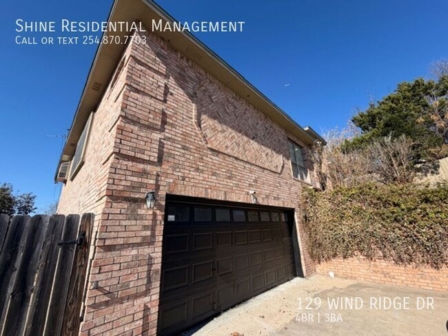 Building Photo - 129 Wind Ridge Dr