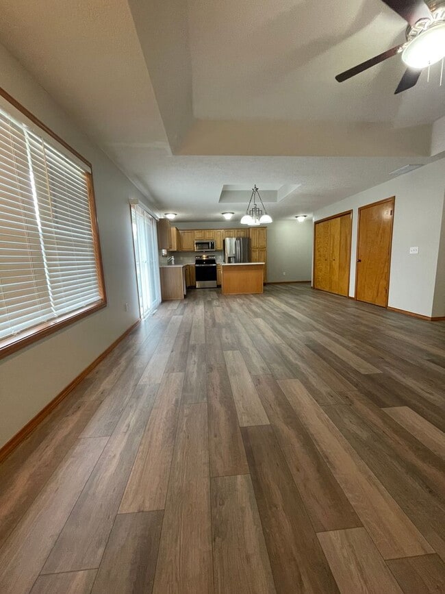 Building Photo - Executive Rental Nestled in Mulberry Ridge Ozark