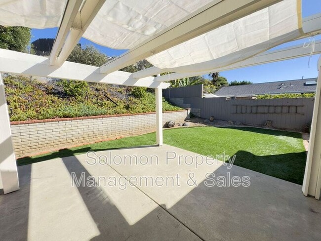 Building Photo - 905 Viewpoint Dr