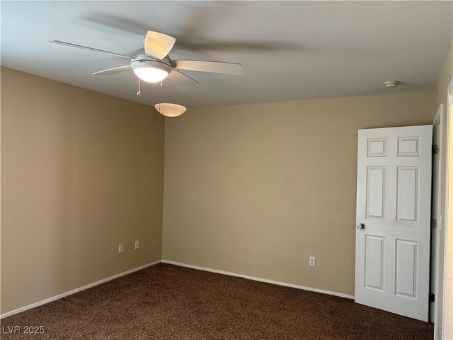 Building Photo - 9561 Rolling Thunder Ave