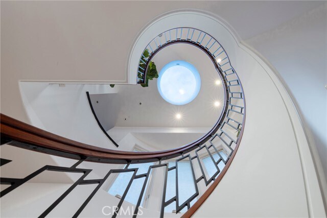 Building Photo - 517 Via Lido Soud