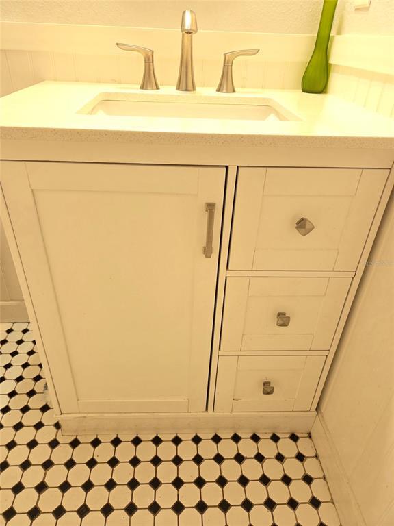 Building Photo - 2035 Dixie Belle Dr