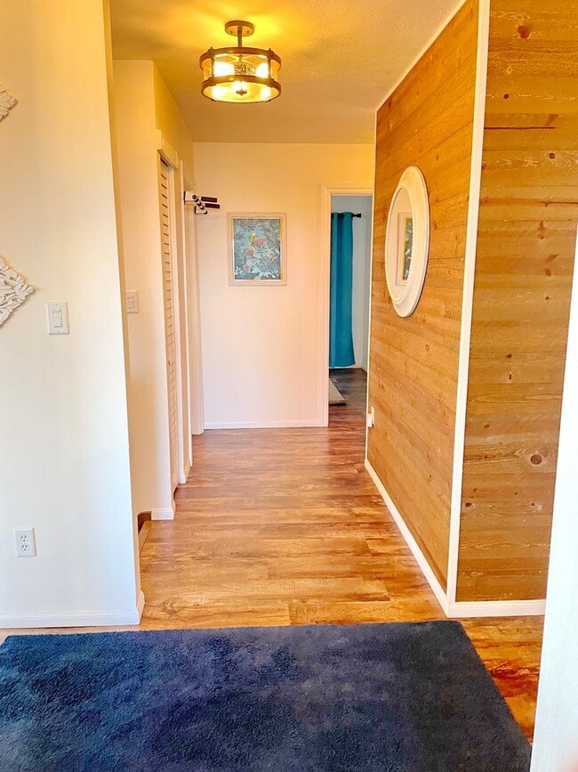 Building Photo - Wailuku Heights Executive Style 3Bed/2Bath Furnished Upstairs Home - Pool w/ cabanas - Most Utili...