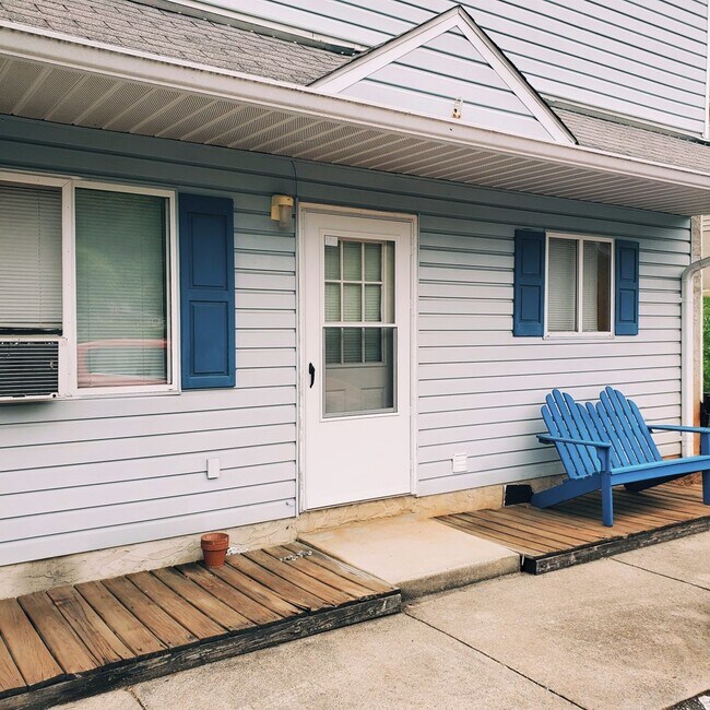 Primary Photo - Hampton Uptown 2