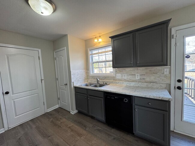 Building Photo - Beautiful Single Family Home