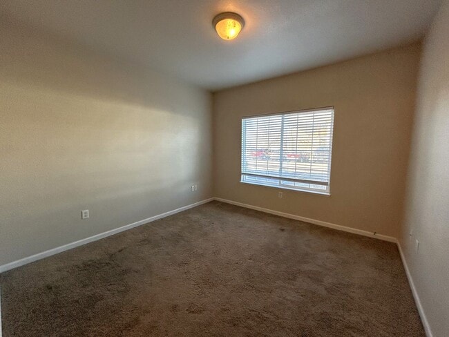 Building Photo - A Cozy Windsor Retreat with Open Living Space