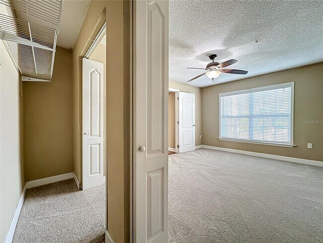 Building Photo - 2065 Dixie Belle Dr