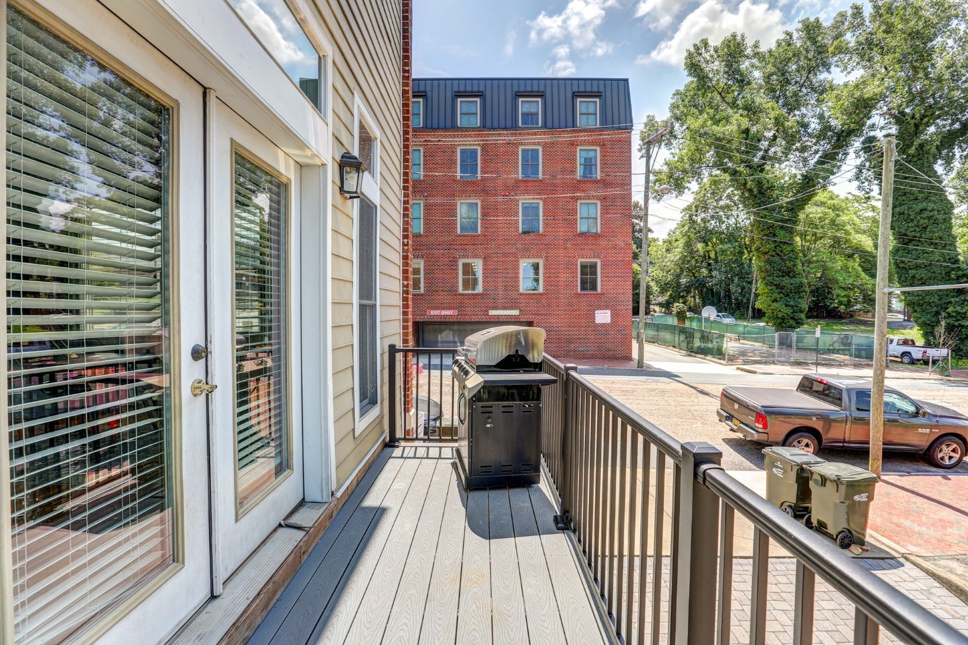 Building Photo - 1919 E Broad St