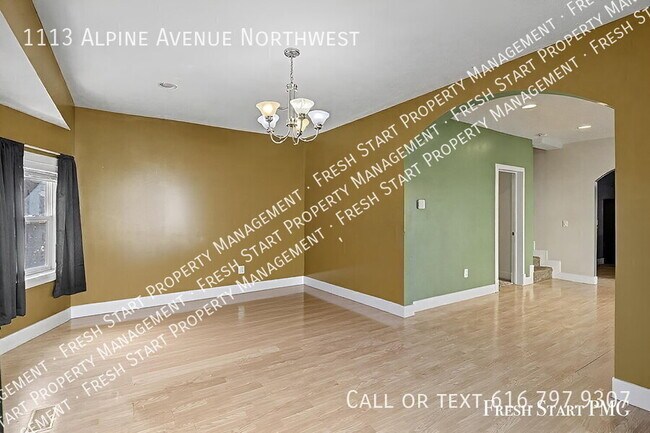Building Photo - 1113 Alpine Ave NW