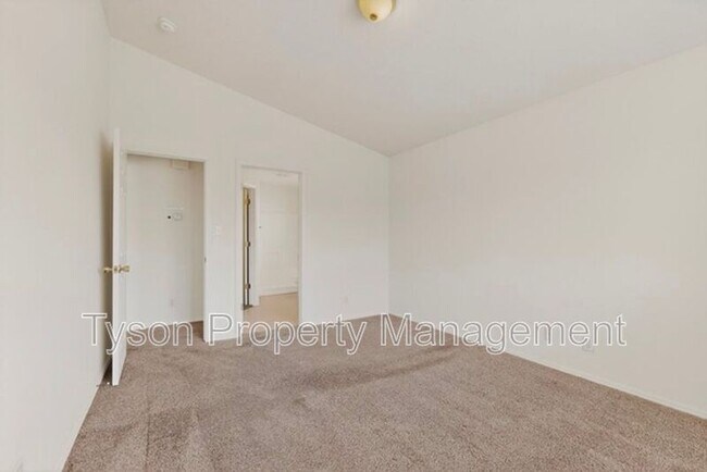 Building Photo - 908 Bursum Ln SE