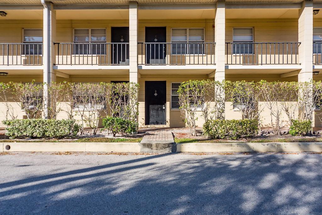 Building Photo - 5221 Bayshore Blvd