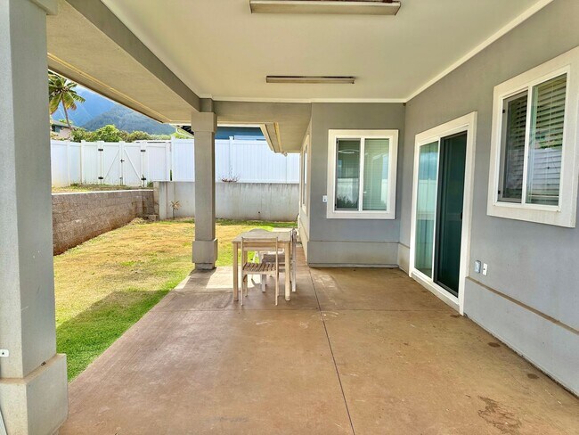 Building Photo - 3 Bedroom / 2.5 Bathroom House for rent in the Waiolani Mauka Subdivision. Pet friendly!