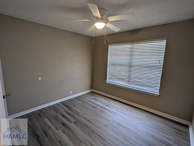 Building Photo - 1413 Desert Storm Dr