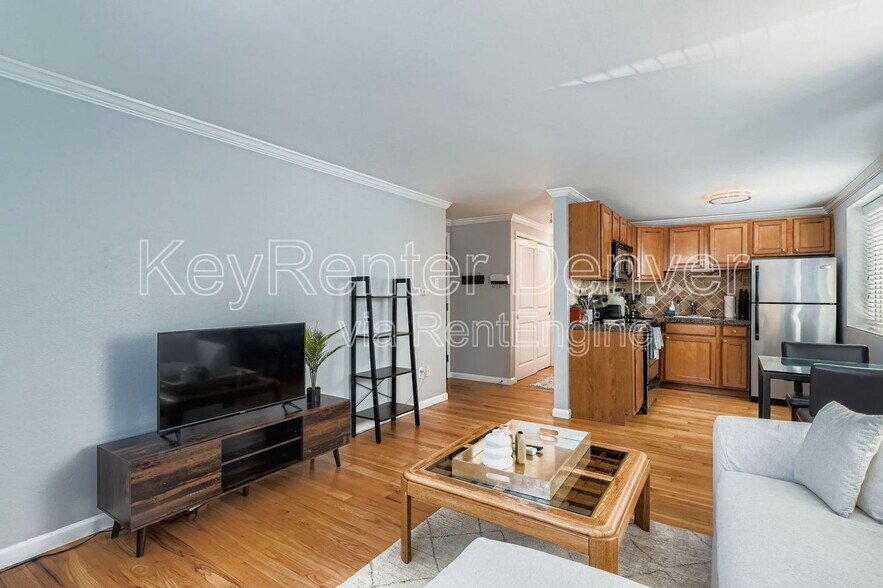 Building Photo - 1327 Steele St