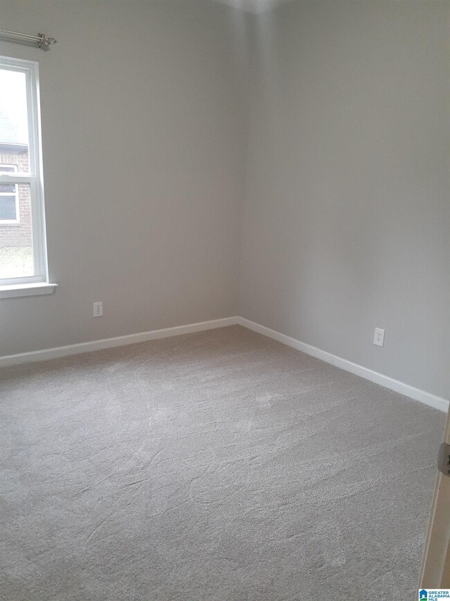 Building Photo - 265 Oxmoor Pl
