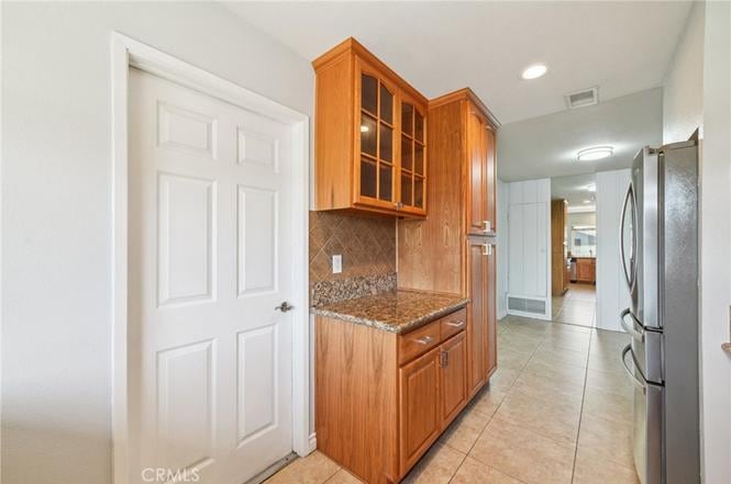 Building Photo - 4710 Avenida Del Este