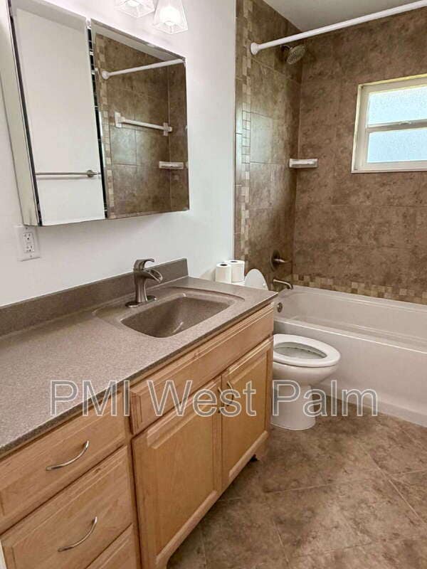 Building Photo - 147 Sunflower Cir