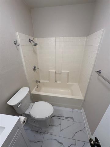 Building Photo - 428 Stroud St