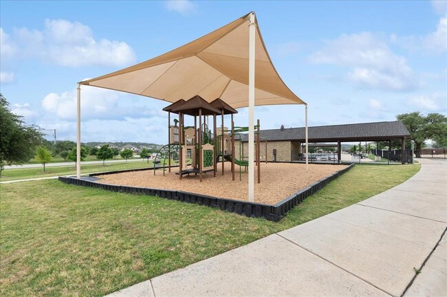 Building Photo - 16901 Morelle Dr