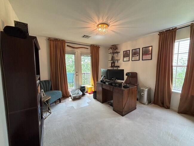 Building Photo - Luxury Home with incredible views in Minsh...