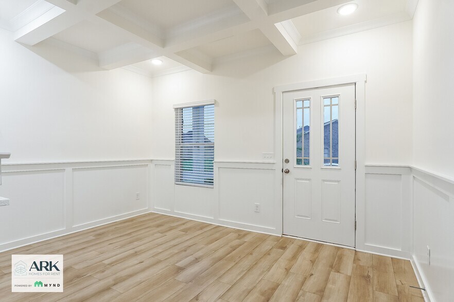 Building Photo - 5418 Bluebell Cir