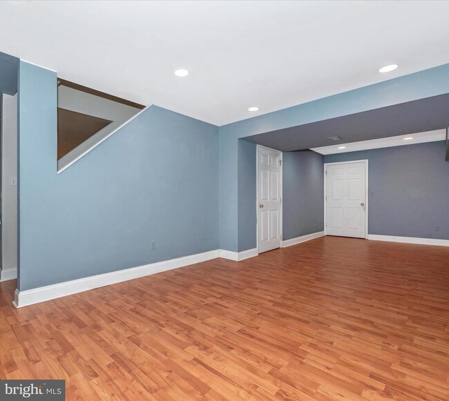 Building Photo - 6348 Twin Ponds Ln