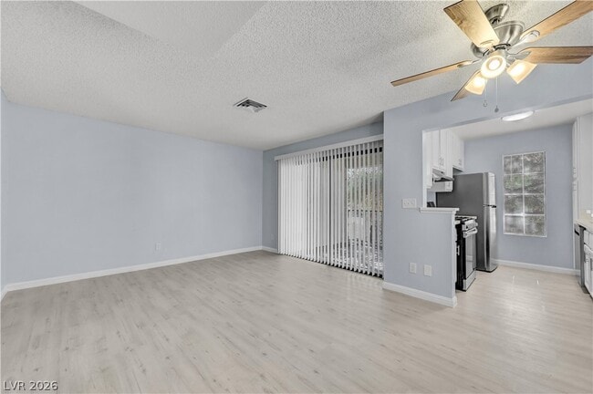 Building Photo - 4730 Nara Vista Way