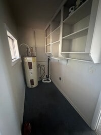 Building Photo - 2 bedroom 1 bath home