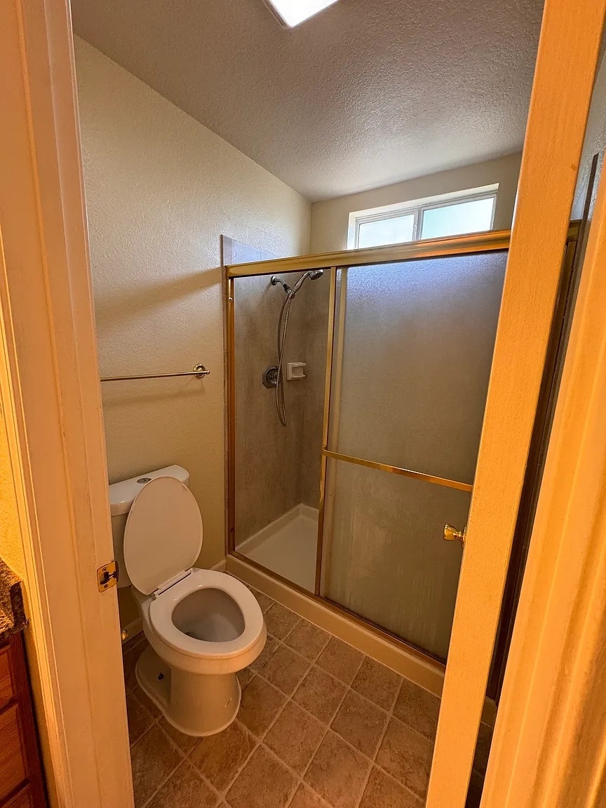 Building Photo - 5327 Hillsdale Blvd