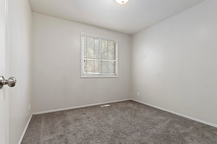 Building Photo - 715 N 1050 W