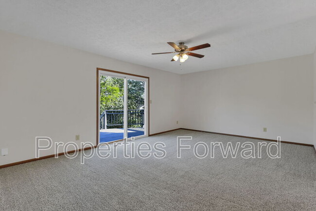 Building Photo - 2246 Shirlene Dr