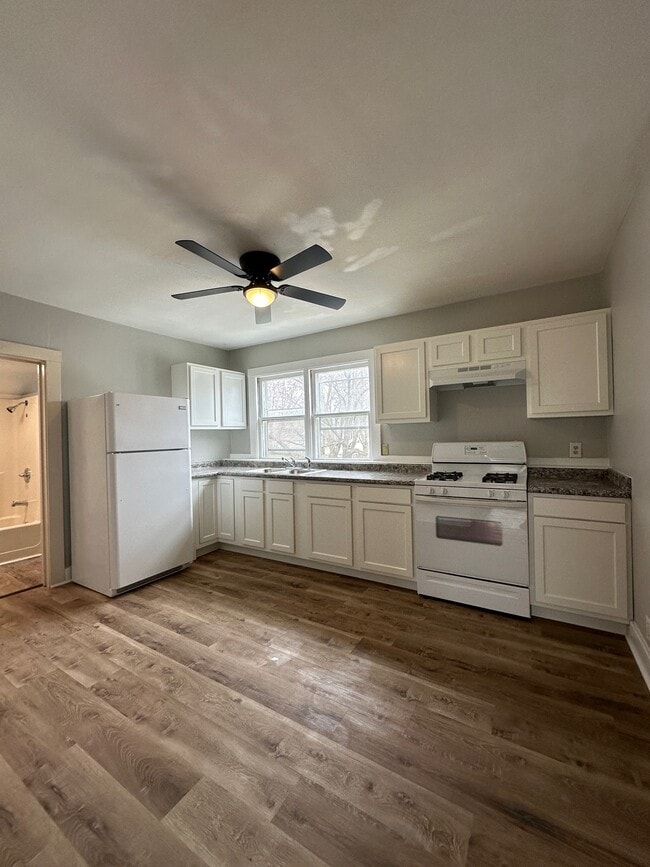 Building Photo - S 24th Duplex
