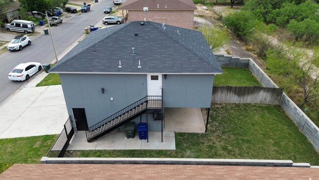 Building Photo - 214 Allen Dr