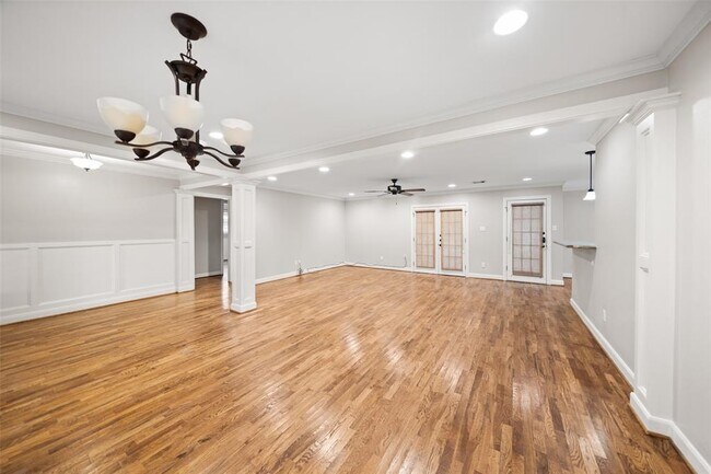 Building Photo - 1810 Droxford Dr
