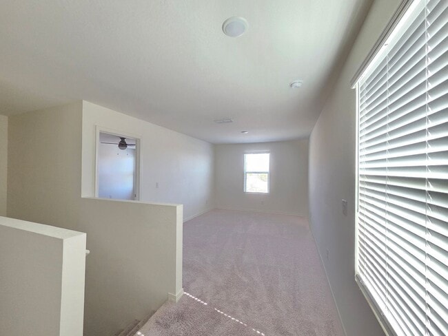 Building Photo - 20124 W Palo Verde Dr