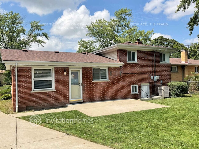 Building Photo - 47 Pamela Dr