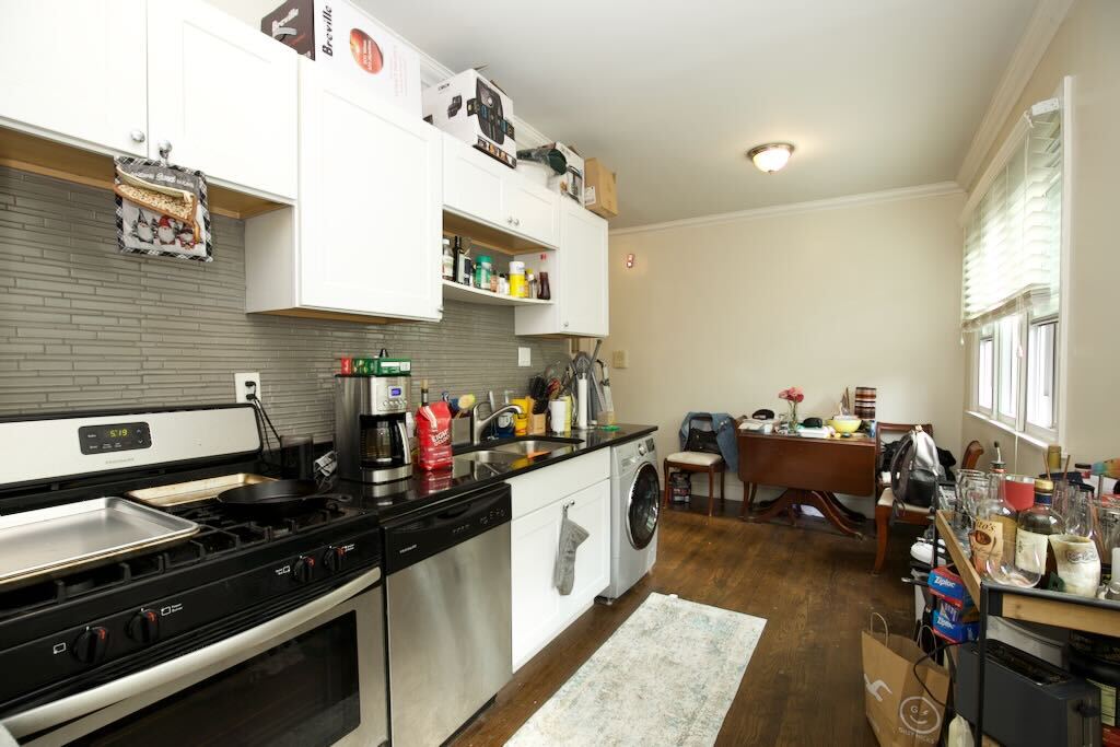 Building Photo - 1130 Maple
