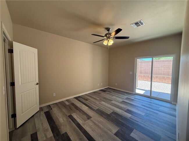 Building Photo - 3277 Tierra del Sol Dr