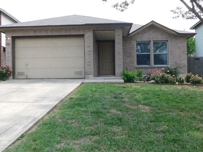 Primary Photo - Beautifully maintained 3-bedroom, 2-bath home