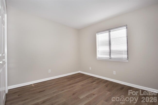 Building Photo - 11185 Harrowfield Rd