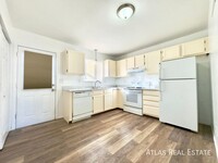 Building Photo - Beautiful Updated 2/1.5 town-home in the f...